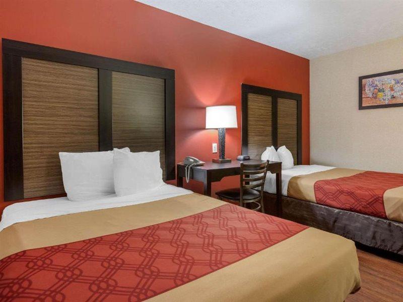 Econo Lodge Traverse City Extérieur photo