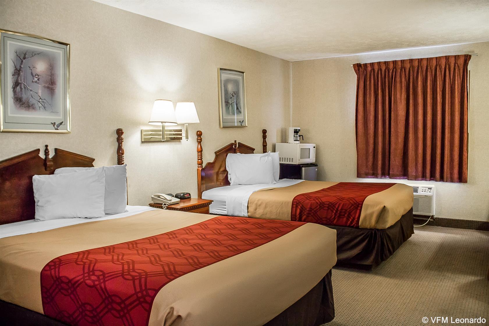 Econo Lodge Traverse City Extérieur photo
