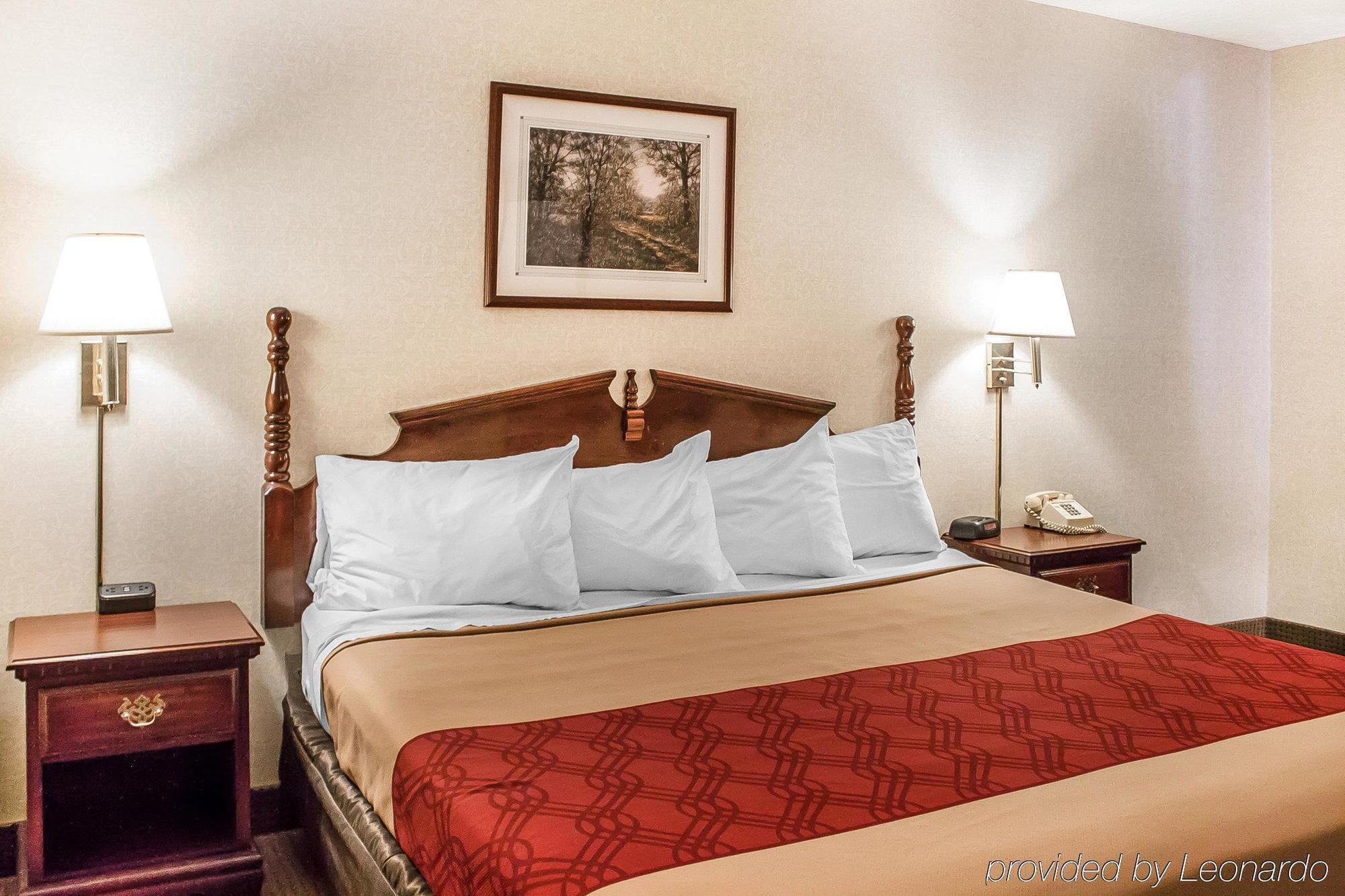 Econo Lodge Traverse City Extérieur photo