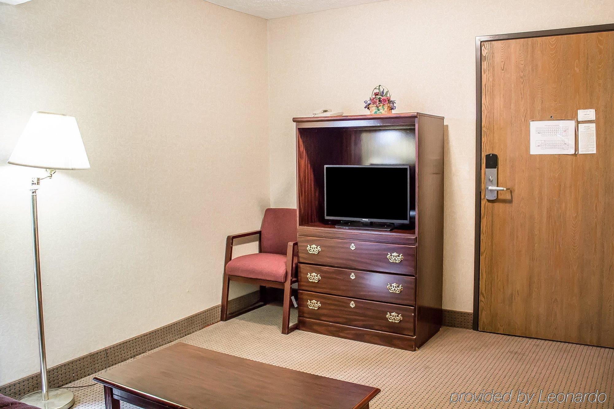 Econo Lodge Traverse City Extérieur photo