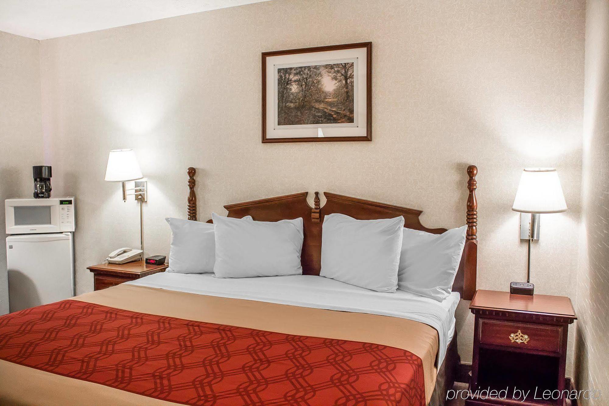 Econo Lodge Traverse City Extérieur photo